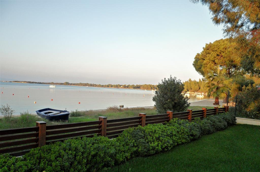 Samaya Beach House Vourvourou Bagian luar foto